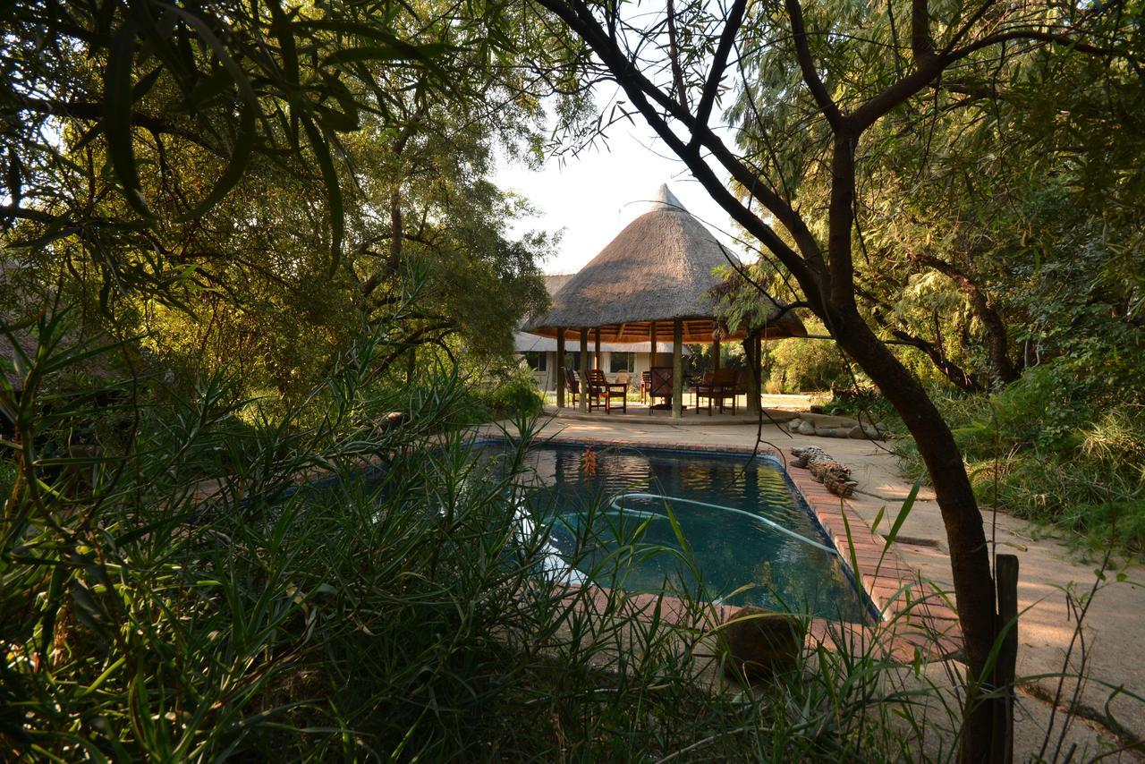 Touch Of Africa Lodge Lanseria Ngoại thất bức ảnh