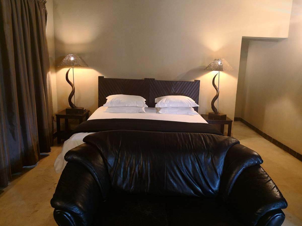 Touch Of Africa Lodge Lanseria Ngoại thất bức ảnh
